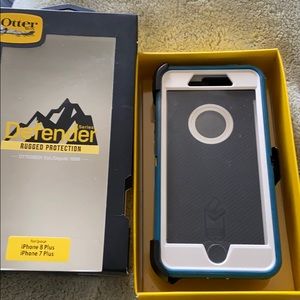 Defender Iphone 7/8 Plus case .. Like New!!
